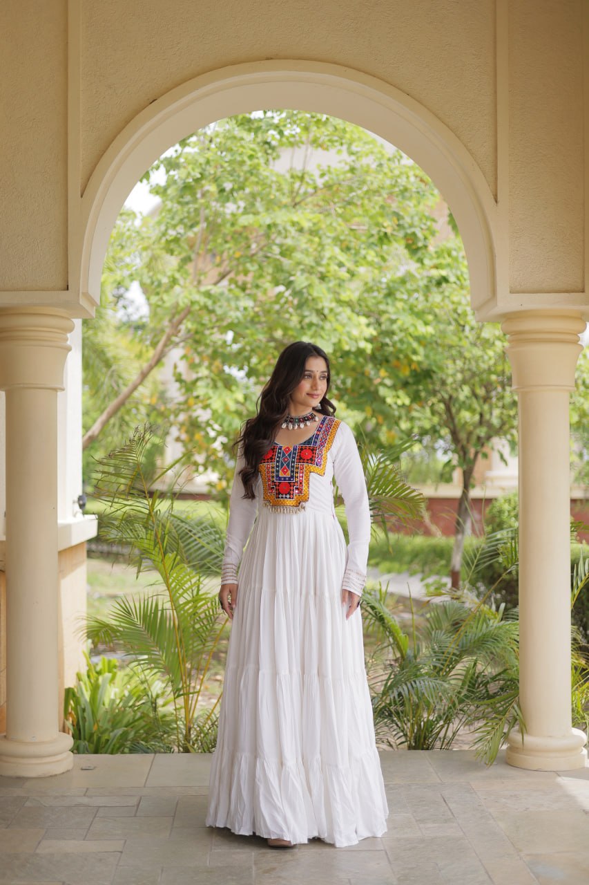 White Kutchi Gamthi Embroidered 12 Meter Flair Reyon Gown