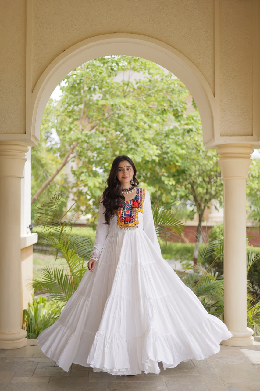 White Kutchi Gamthi Embroidered 12 Meter Flair Reyon Gown