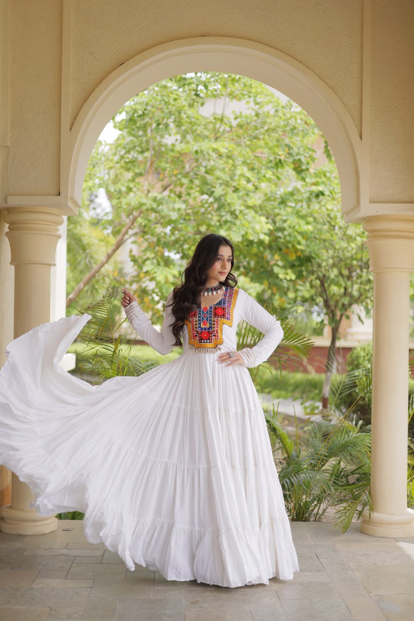 White Kutchi Gamthi Embroidered 12 Meter Flair Reyon Gown