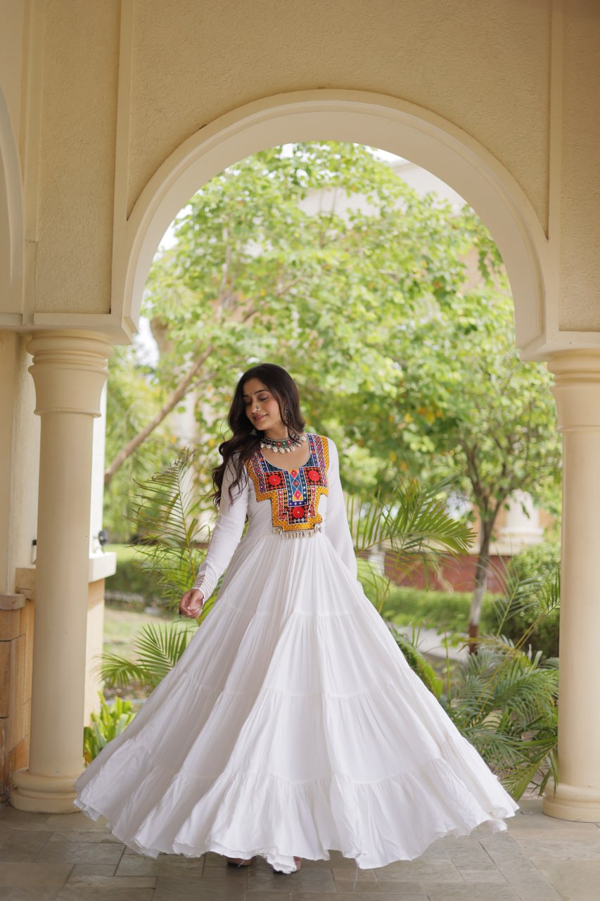 White Kutchi Gamthi Embroidered 12 Meter Flair Reyon Gown