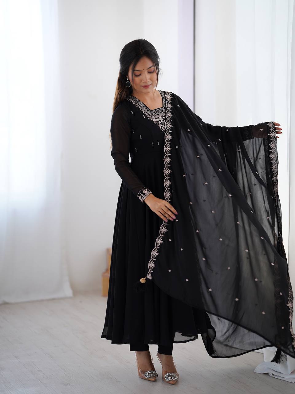 Black Color Flaired Anarkali Ehtnic Gown Set
