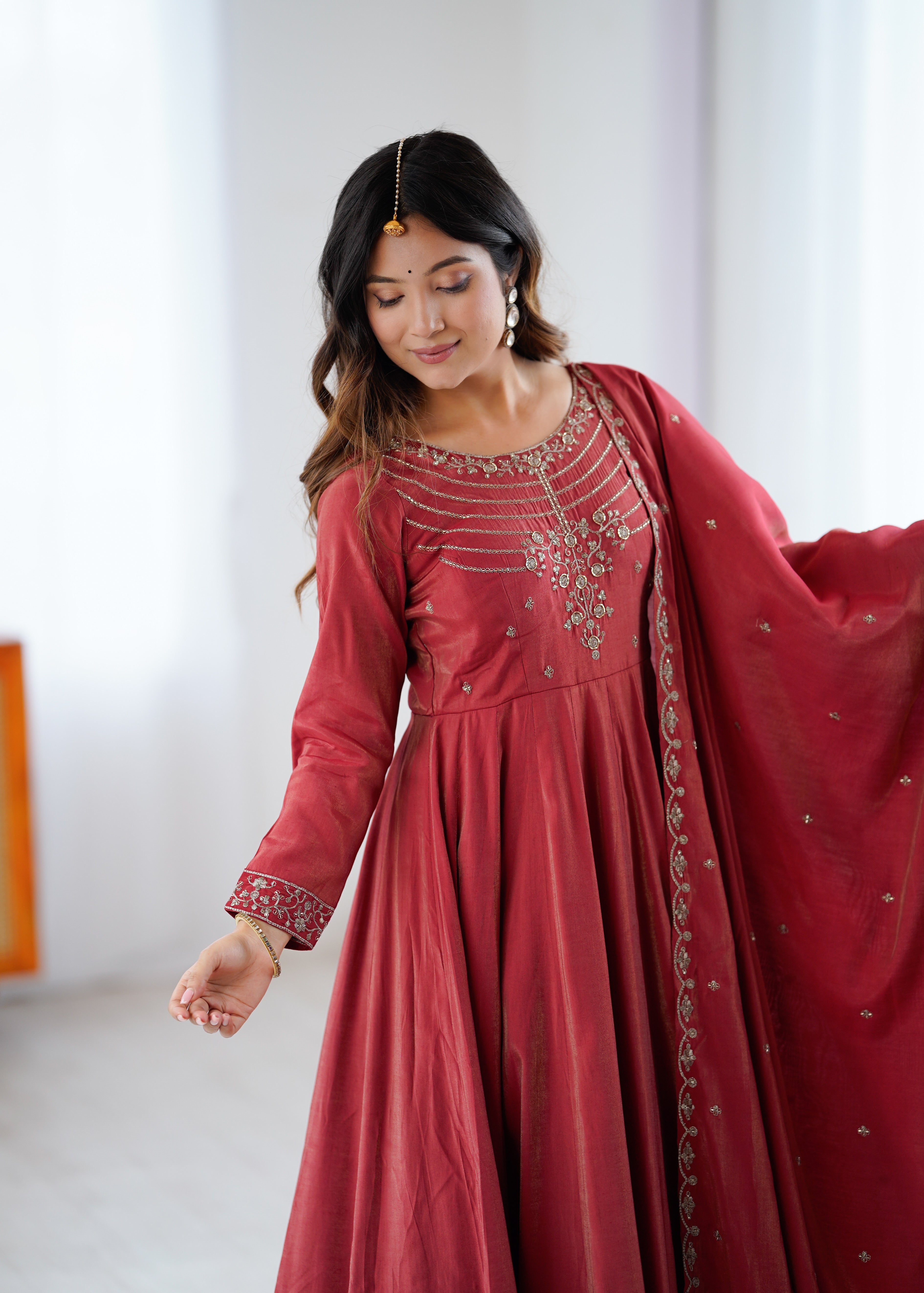 Maroon Color Shimmer Chanderi Anarkali Gown Set - Aarti Chauhan