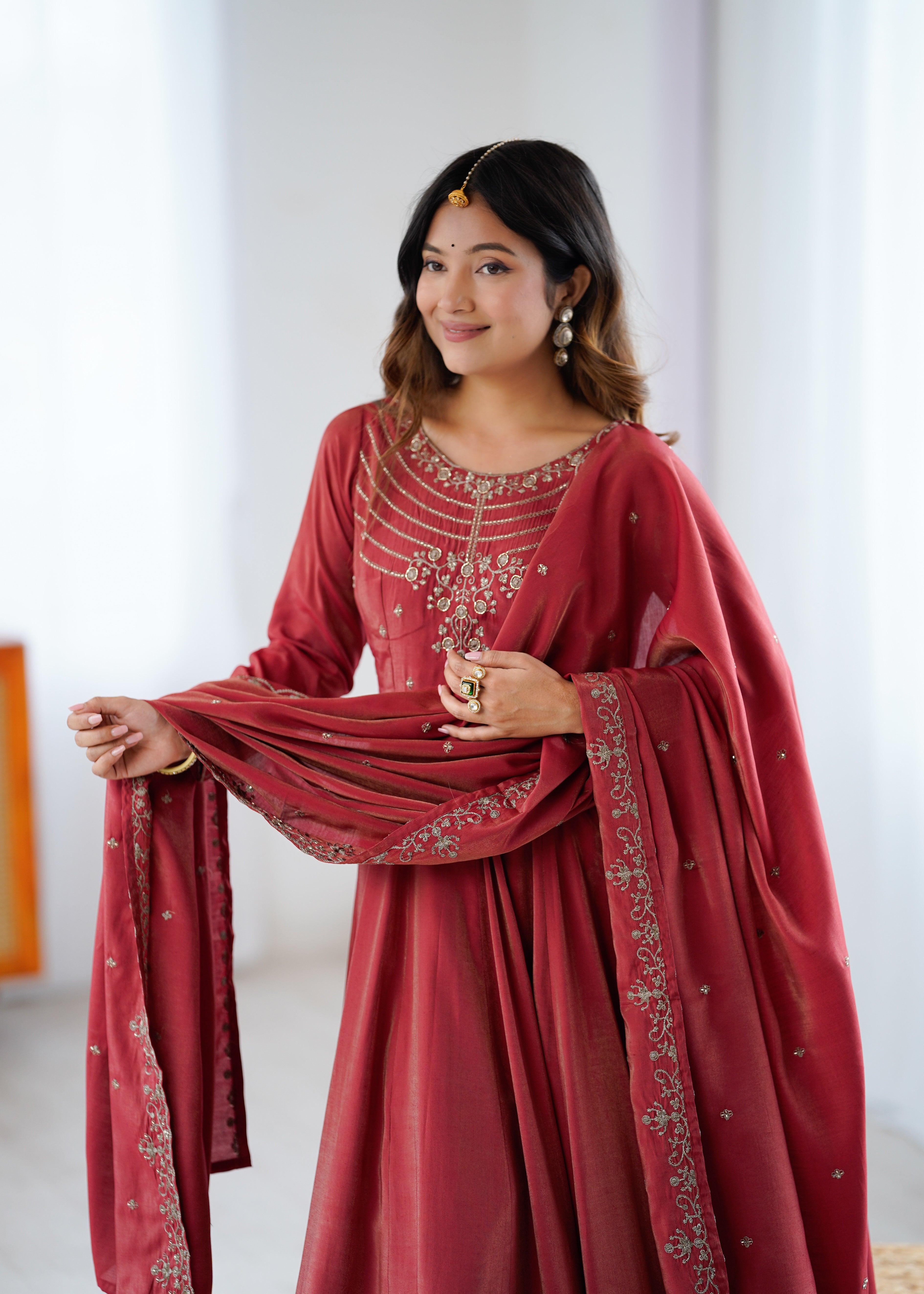 Maroon Color Shimmer Chanderi Anarkali Gown Set - Aarti Chauhan