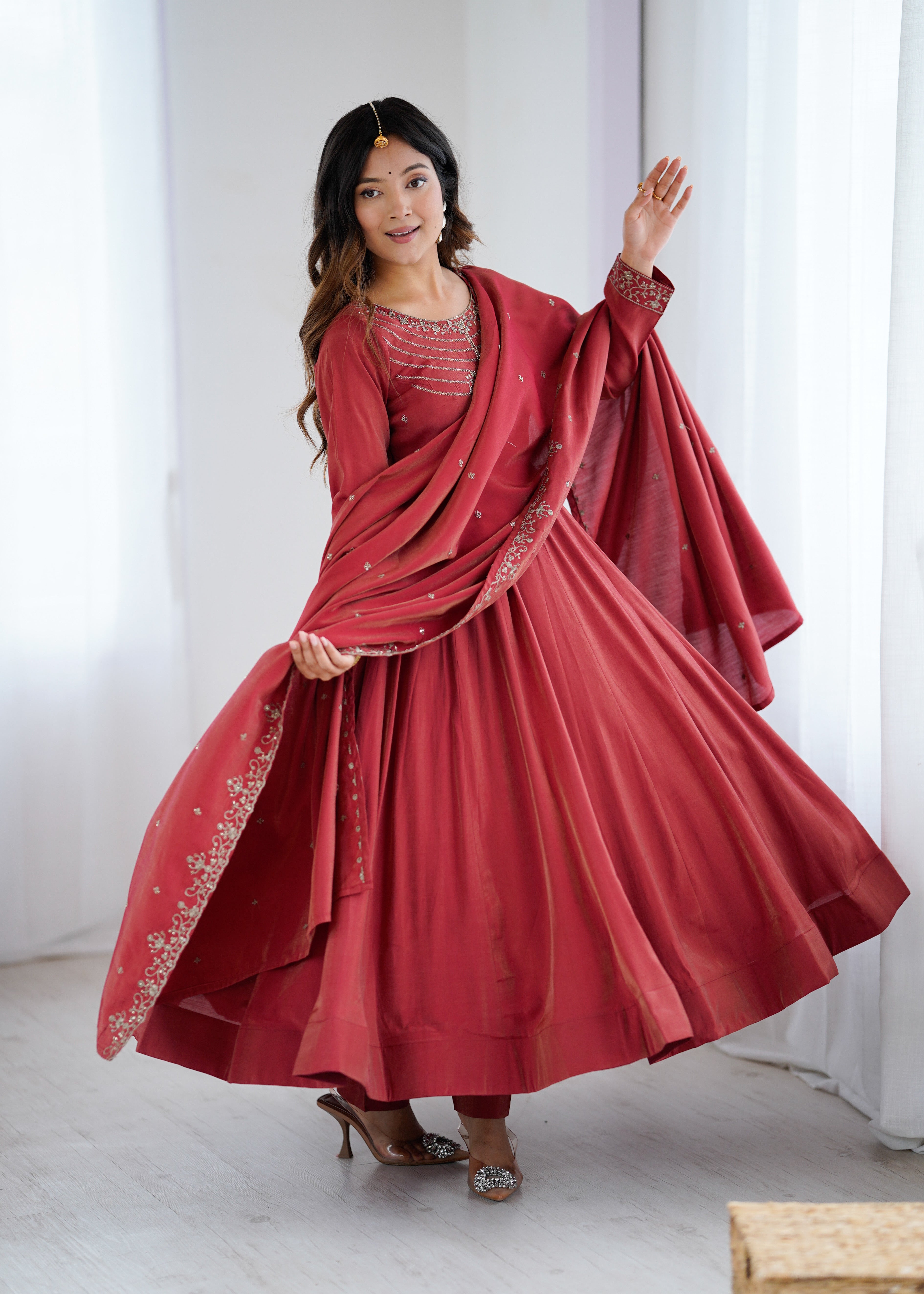 Maroon Color Shimmer Chanderi Anarkali Gown Set - Aarti Chauhan