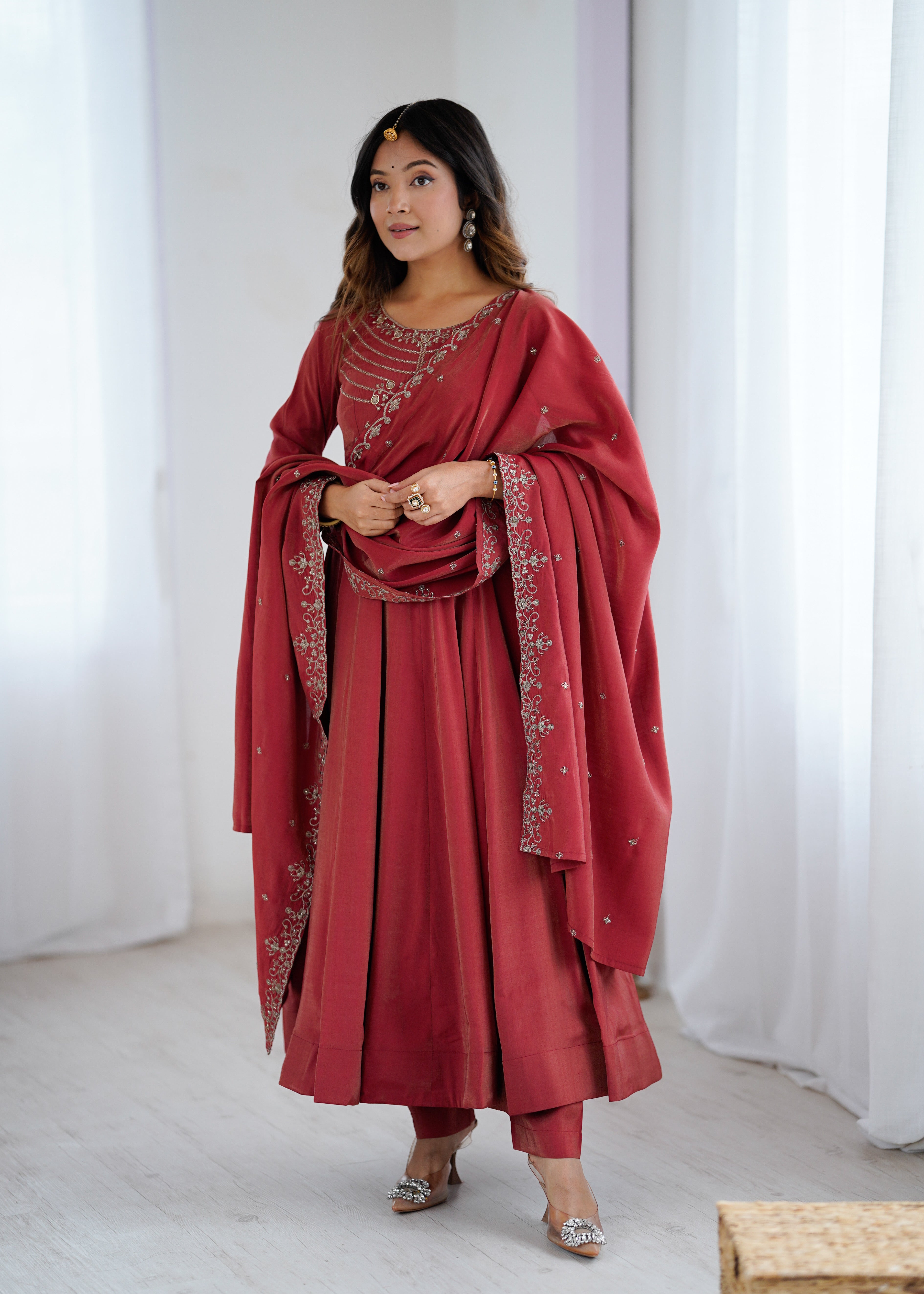 Maroon Color Shimmer Chanderi Anarkali Gown Set - Aarti Chauhan