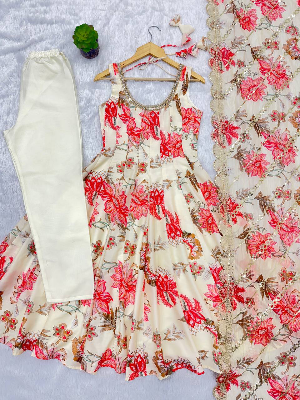 Floral Print Kali Cut Anarkali Suit with Organza Dupatta & Pant Set for Women