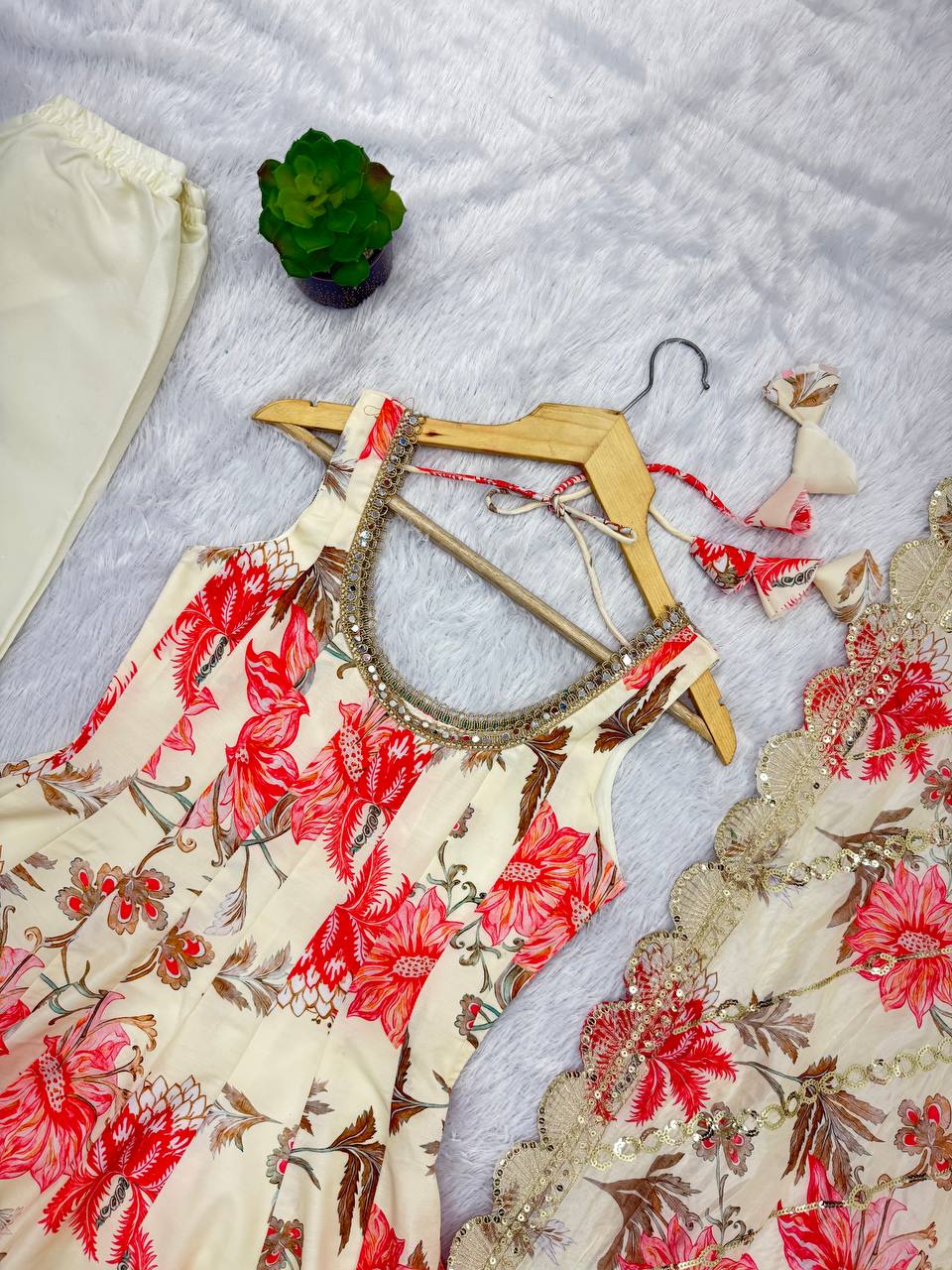 Floral Print Kali Cut Anarkali Suit with Organza Dupatta & Pant Set for Women