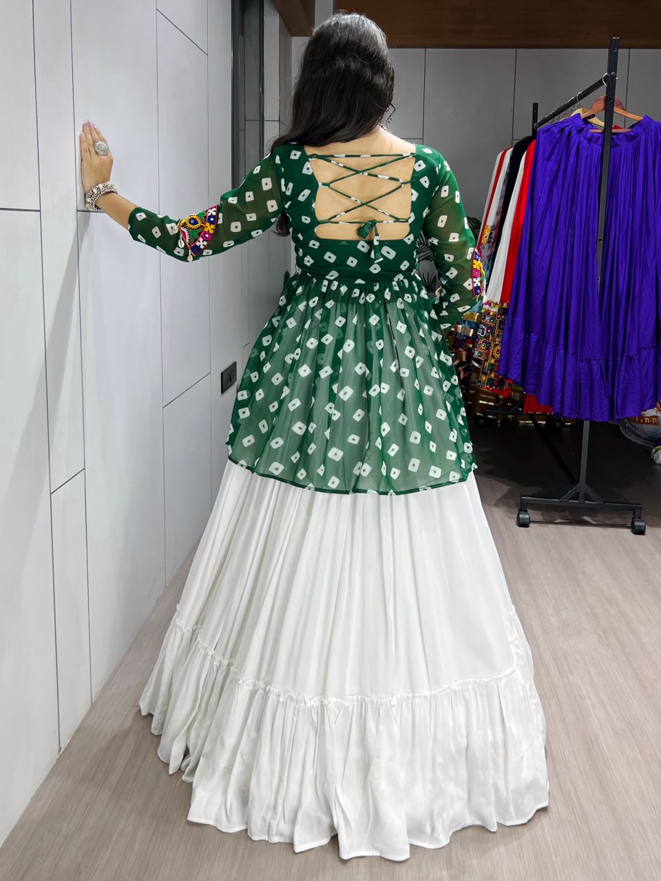 Emerald Green Leheriya Kediya Top with White Lehenga | Navratri Lehenga Set