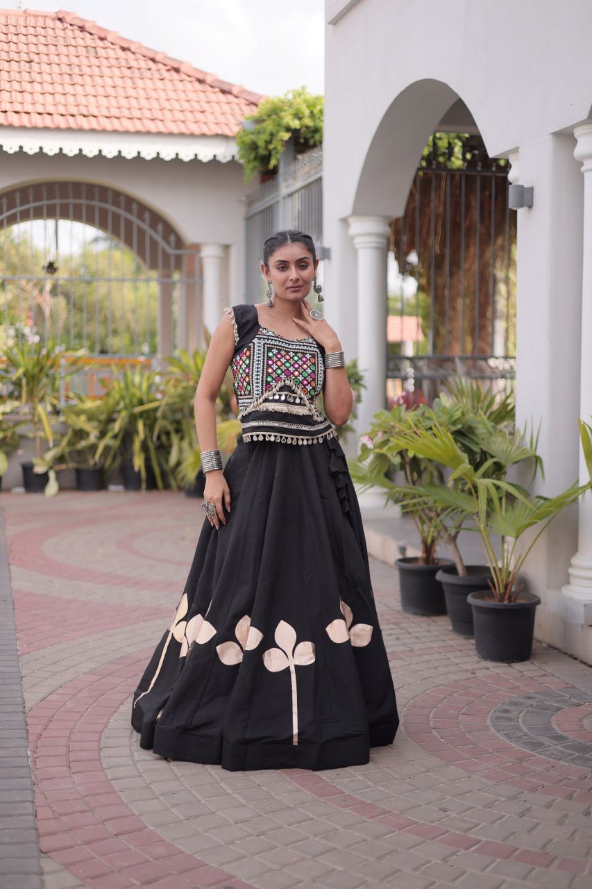 Black Mirror Work Pan-Patti Gota Lehenga Choli – 6 Meter Flair