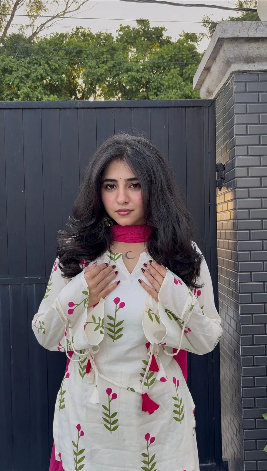 Ivory White Floral Cambric Cotton Kurta Set with Rani Pink Dupatta & Farshi Pant