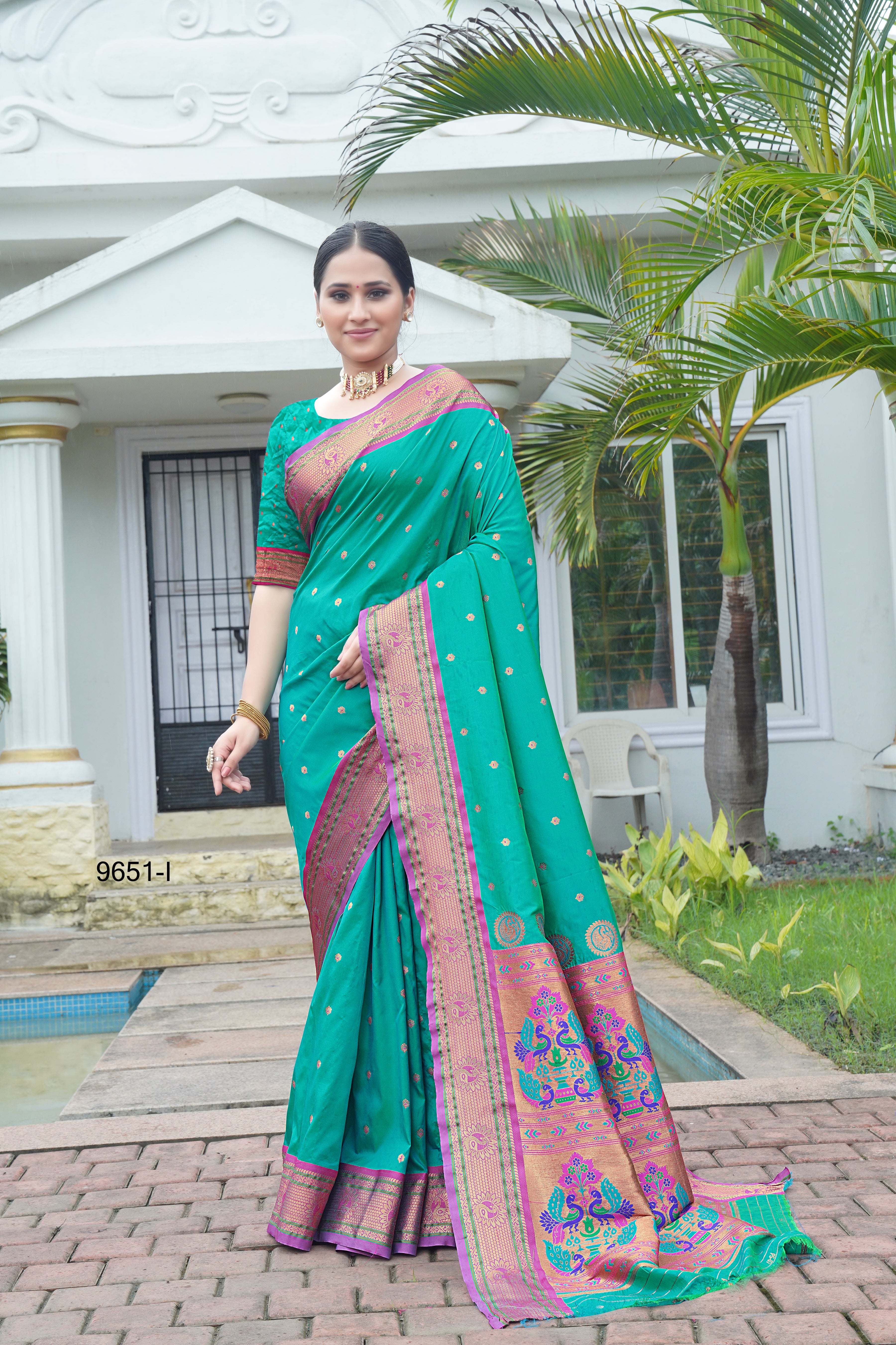 Maharashtrian Look Letest Designed Paithani Saree