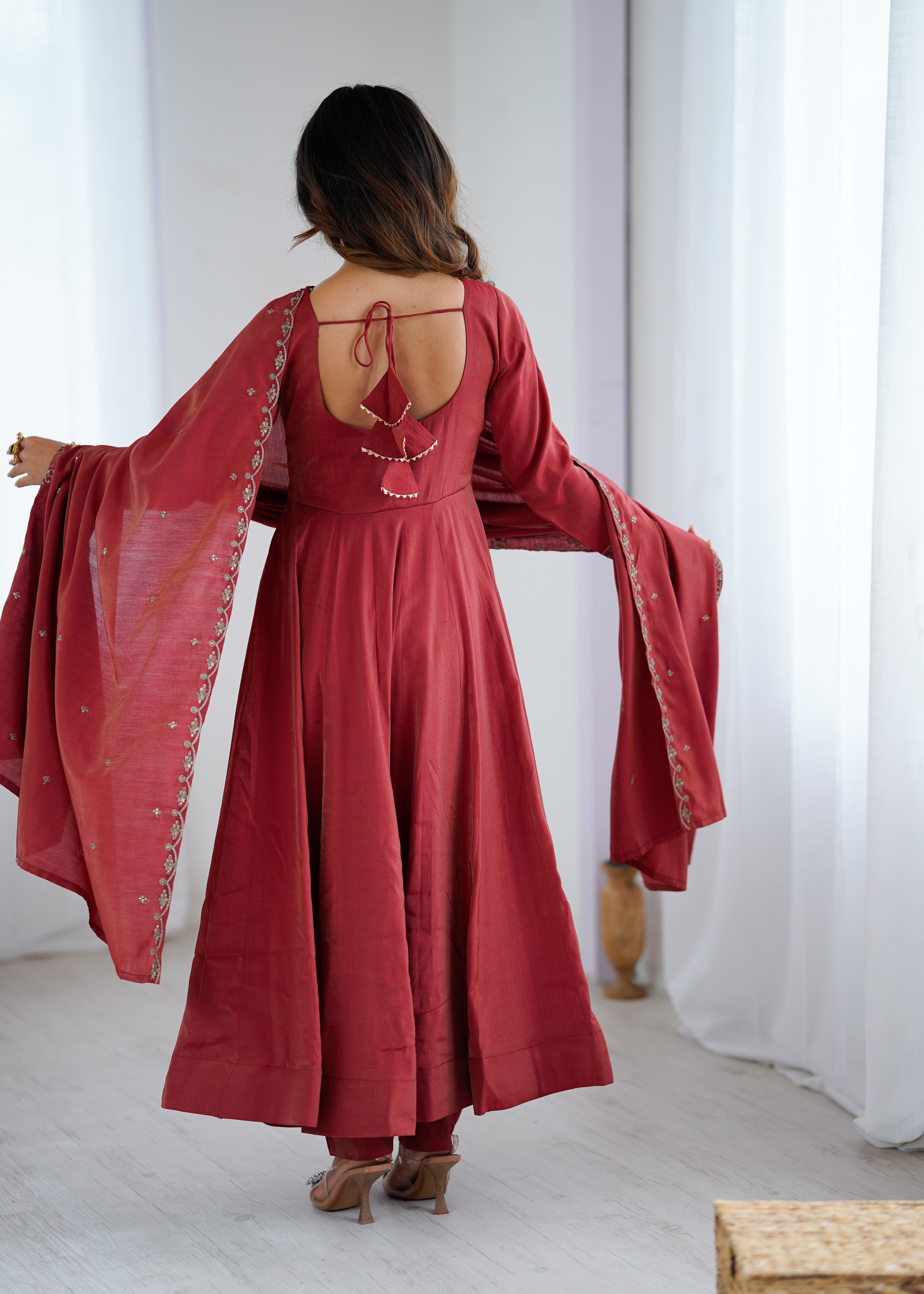 Maroon Color Shimmer Chanderi Anarkali Gown Set - Aarti Chauhan