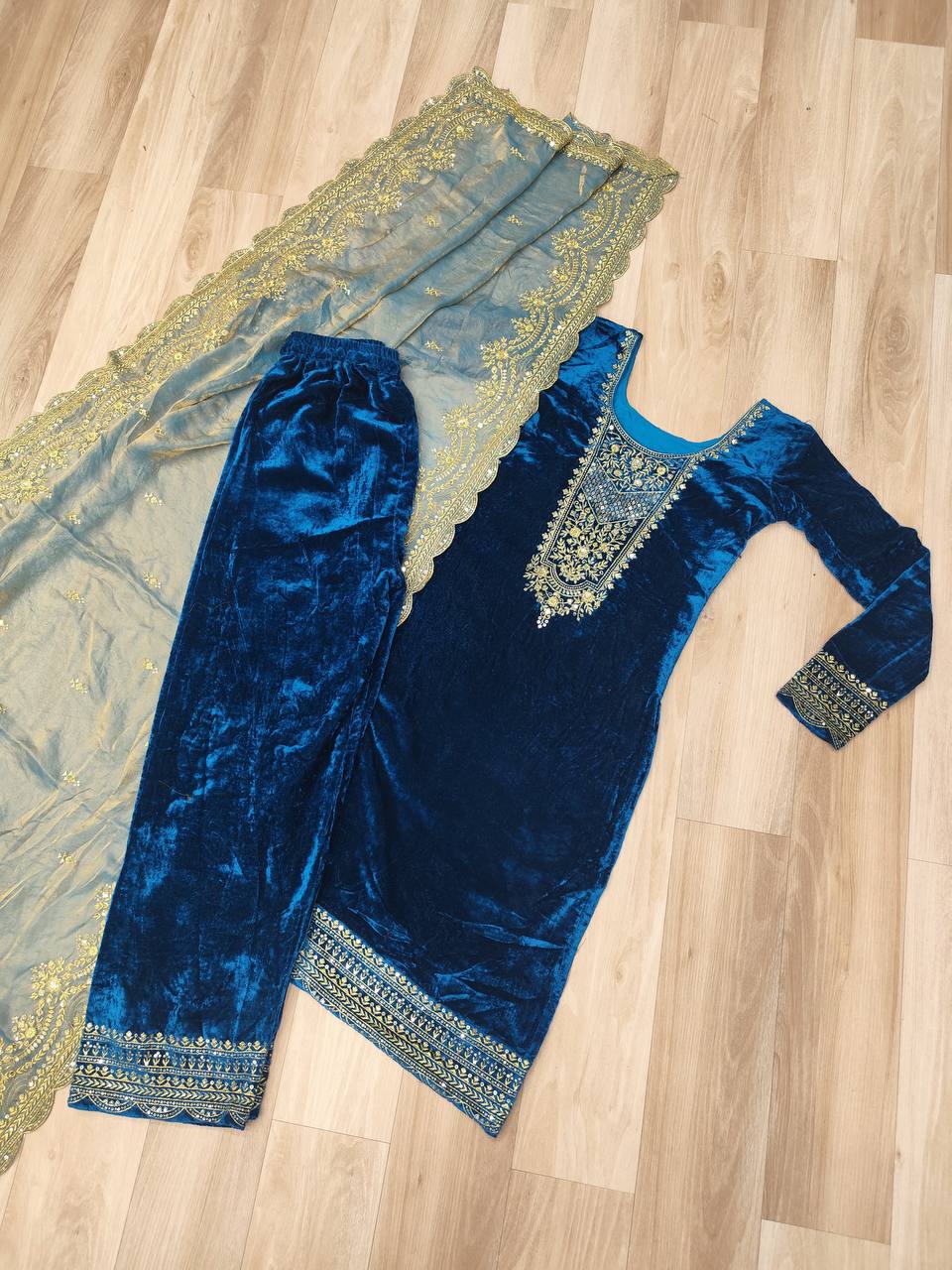 Morpich Color Velvet Sequins & Zari Embroidered 3-Piece Set | Nardev Fashion