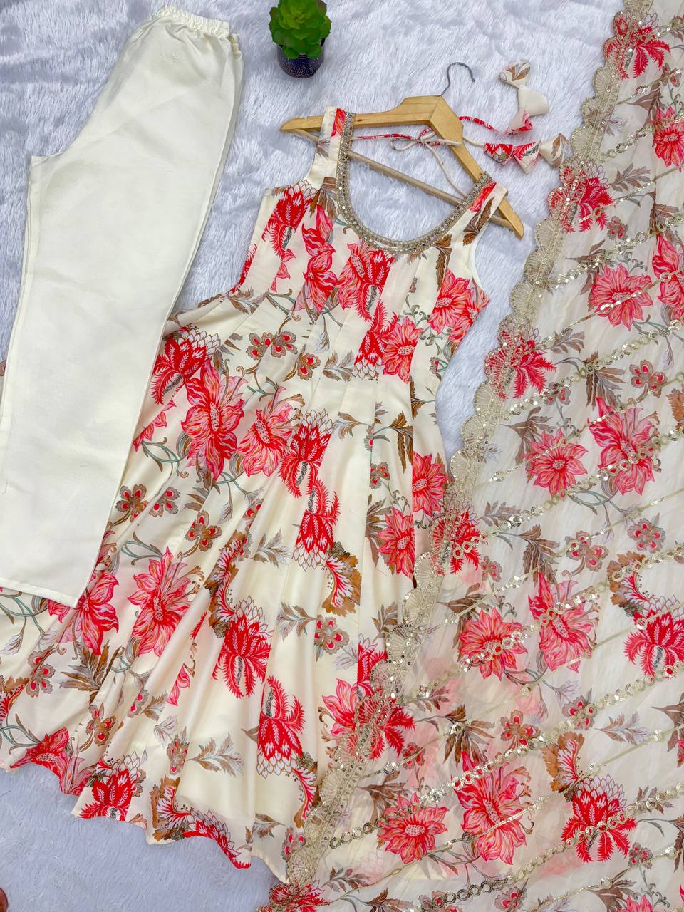 Floral Print Kali Cut Anarkali Suit with Organza Dupatta & Pant Set for Women